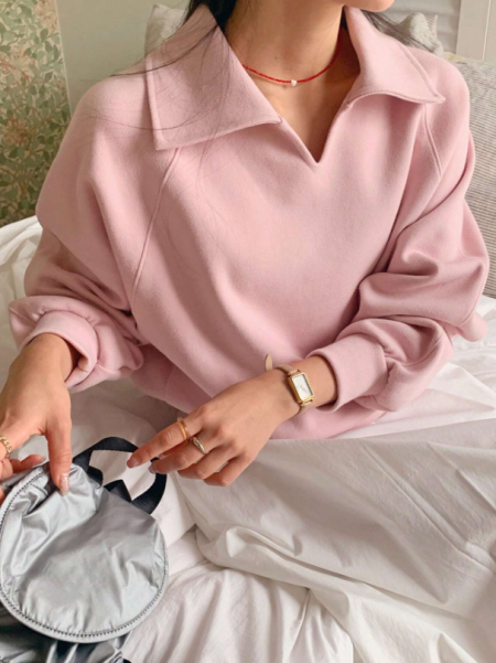 بلوزة رياضية بأكمام طويلة وفتحة رقبة عالية للنساء، لون سادة، بتصميم بسيط وكاجوال